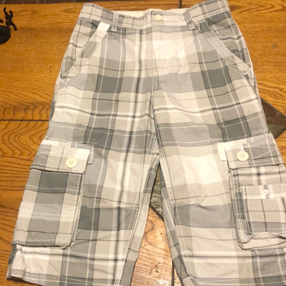 Old Navy boys plaid shorts, size 12 Long length